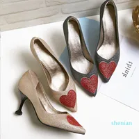 Groothandel-goedkope en hoge kwaliteit leverancier glitter hartvormige puntige-teen hoge hakken slip-on pumps dames jurk schoenen