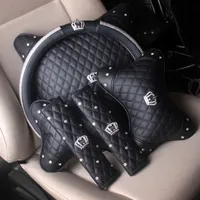 Universal PU Leather Car Reering Wheel Cover Bling Rhinestone Crystal Car Interior Deco med Crystal Crown Tillbehör Svart