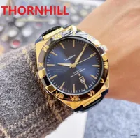 최고 품질의 남자 쿼츠 무브먼트 시계 42mm 가죽 스트랩 방수 경주 손목 시계 아날로그 빛나는 시계 몬트르 드 Luxe