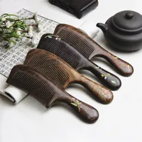 1Pcs Natural Sandalwood Comb Anti-static Hair Handle Massage s Travel Care Tools For Women Gift Styling 220222