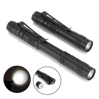Ficklampor facklor mini LED Penlight Q5 Flash Light Torch Pocket Ultra Ljus Liten Kraftfullt Batteri Pen Clip Lampplampor för
