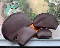 Toppkvalitet 4st / set Brown Kvinnor Kosmetiska Väskor Organizer Makeup Travel Pouch Make Up Bag Damer Clutch Purses Organizador Toalettry Bag