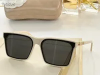 Óculos de sol das mulheres para mulheres homens óculos de sol Mens 6568 Estilo de moda protege os olhos UV400 lente qualidade superior com caso