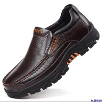 Sıcak Satış-2020 Hakiki Deri Ayakkabı Erkekler Loafer'lar Yumuşak İnek Deri Erkekler Rahat Ayakkabılar 2020 Yeni Erkek Ayakkabı Siyah Kahverengi Kayma