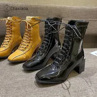 Bottes Chaxiaoa Patent-Cuir-Cuir Plateforme Femme Square Square Toe Chaussures High-Heeled Boot Fall Fall Luxe Beau Moto X3541