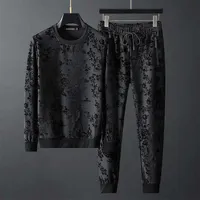 2020 가을 유럽 제품 새로운 맞춤형 간단한 자카드 라운드 넥 긴 소매 스웨터 바지 2 피스 남성 양복 조수