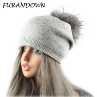 Bonnet / Crâne Casquettes Furandowown Hiver Fourrure Chapeaux Pour Femmes Laine Tricoté Strass Pompon Bonnets Raccoon Ball Hat1