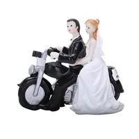 その他のお祝いパーティー用品1ホワイト+ブラック樹脂の花嫁と新郎のオートバイケーキ装飾装飾品人形サイズ：13.5 * 12cm1