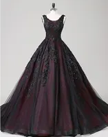 2021 Vestidos de casamento gótico preto e vermelho vestido de baile Scoop frisado laço tule espartilho volta princesa non branco vestidos de noiva feito sob encomenda