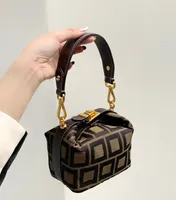 Ny modig sminkväska Kvinnor Handväska Gammal Blomma Make Up Bag Designer Pouch Fashion Designers Kosmetiska Väskor