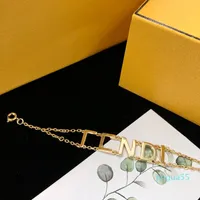 fashion Womens Gold Bracelet Designer Chain Letter Bracelets Luxury Fashion Jewelry High Quality Mens Gift Goldn Casual Bracelets