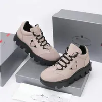 Wholesale diseñador Fotos zapatillas de deporte zapatos casuales, para dar la bienvenida a Sneaker Black Classic PUXURUA 3-COLOR CONSULT MAQUETE DE LUJO PLATAFORMA EPUTA ACE PU MAKM