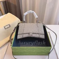 Neueste Ankunftsgemeinschaft Name Bag Frauen Designer Handtasche Crossbody Geldbörse Cowhide Leder 2022 Buchstaben Handlungs -Luxurys Modehandtaschen
