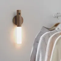 El mejor regalo de Navidad elegante del LED noche luz de la habitación cubierta de movimiento del IR pared del cuerpo del sensor Lámpara portátil de carga USB portátil de la lámpara
