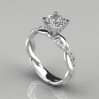 Hot Sale Ny 18k Rose Gold Plated Two-Tone Princess Square Diamond Ring Engagement Ring Kvinna Mode Supply