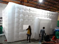 Fábrica personalizada festa de acampamento da barraca inflável branca para o campo de jogos ao ar livre da venda