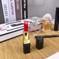 High -end merk make -up set 15 ml parfum lipsticks eyeliner mascara 5 stcs met box lips cosmetics kit voor vrouwen cadeau snelle levering