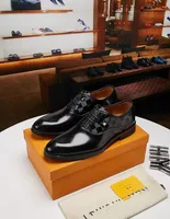 Q1 Zapatos de los hombres de lujo Casual Diseñador de cuero genuino para hombre Mocasines Mocasines Hecho a mano Slip en zapatos de barco Causura clásica Homme Tamaño 38-45 11
