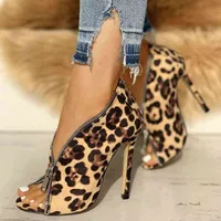2022 الأزياء vrouwen sandalen hoge خرب مثير peep-toe hor uit روماين schoenen dikke kralen hoge hakken vrouwelijke luipaard sandalen