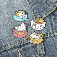 20 stks / partij Cute Cartoon Coffee Cat Broches Legering Emaille Kraag Bloemen Pins Vriend Vrouwen Mannen Cup Design Broche Sieraden Accessoires