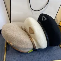 Tasarımcı Bere Bayan Mektubu Lüks Kravat-Boya Kaşmir Şapka Bere Kap Bayan Açık Seyahat Sıcak Kış Rüzgar Geçirmez Tatil Bonnet Kapaklar