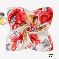 10PCS / 많이 제작에서 중국 새로운 스타일 사각 스카프 여성 작은 스카프 실크 새틴 꽃 / 식물 / 색상 스카프 크기 / 그림 (50cm * 50cm)
