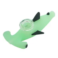 Großhandel shark grün blau silikon rohre einzigartig design rauchen dab ölbrenner hand löffel pipefor tabak holen