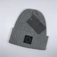 새로운 겨울 여성 니트 모자 브랜드 남성 따뜻한 면화 캐주얼 모자 디자이너 스포츠 야외 니트 비아