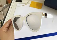 2022 Mensaje al por mayor Millionario Gafas de sol Diseñador Gafas de sol de lujo Hombres y mujeres Trend Retro Anti-Glass Sunglasse 7097 con caja