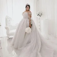 2021 Plus Storlek En linje bröllopsklänningar Sheer Long Sleeves Lace Appliqued Tulle Pearls Bridal Gowns Ball Gown Wedding Dress Vestido de Novia