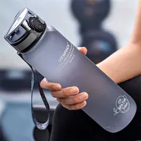 Bouteille d'eau de haute qualité 500 ml 1000 ml BPA Free Fuites Proof Shand Portable pour boissons Bouteilles Sports Gym Eco Friendly 220208