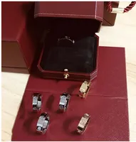 사랑의 다이아몬드 반지 사랑의 반지 패션 매력 티타늄 강철 양 영원한 나사 링 밴드 serewer ring top box