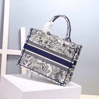 2021 top shopping bag handbag Women Luxurys Designers fashion embroidery bags handbags designer should er high quality clutch Travel Luggage with silk