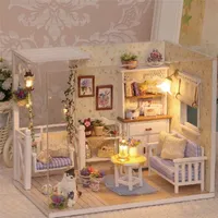 Cutebee Diy Doll House Деревянные Кукольные Дома Миниатюрный кукольный Дом Комплект мебели со светодиодными игрушками для детей Рождественский подарок 201217