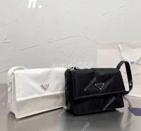 2020 من الرجال والنساء أكياس الكتف مصممين حقيبة رسول حقيبة الرحلة الشهيرة حقيبة عبور الأجسام ذات الجودة الجيدة حقائب المدرسة