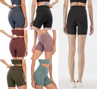 LU Kadınlar Tayt Yoga Kıyafet Uyluk Tasarımcı Bayan Egzersiz Spor Giyim Katı Spor Elastik Fitness Bayan Genel Hizalama Tayt Kısa Pantolon