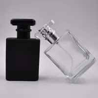 Bottiglia di spruzzo di profumo ricaricabile portatile 50ml flaconcoli per profumi vuoti Nero chiaro con pompa spruzzatore nebbia atomizzatore RRD3044