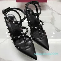 2019 Designer Pointed with Studs high heels 8CM 10CM Patent Leather rivets Sandals Women Studded Strappy Dress Party Office Wedding c09
