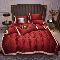 Conjuntos de cama de seda roja vendidos en caliente 4 piezas de cama sólida traje de lecho qulit cubierta de ropa de cama Suministros de cama 10 colores en stock