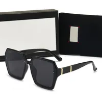 Дизайнерские солнцезащитные очки Оригинальные очки пляж открытый оттенок PC кадр мода классическая леди зеркала для женщин и мужчин очки защиты солнца унисекс с коробкой