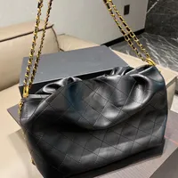 Famous Women Fashion Designers Wallets Chains Diamond Lattice Hobo clouds 22 Top Quality Shoulder Bags Handbags Bucket Bag Interior Compartment Shopping a23