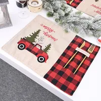 赤いバックラティスクリスマスのプラセマット漫画車のホームテーブルクロステーブルマット高品質のクリスマスお祝いパーティーの装飾