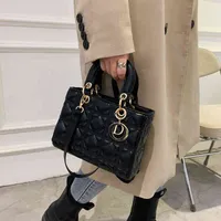 Design Luxury Armpit Lady Bag Women's Messenger Autumn and Winter Niche 2022 Fashion Versatile One Shoulder Portable Rhombic Lattice