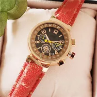 2021 Vendita Top Women Watches Orologi Fashion Digital Dial Ladies 32mm Quartz Watch Sports Montres Versare Femmes