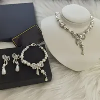 Top Quality Diamants Luxus Perlen Anhänger Halsketten Für Frau Klassische Stil Hersteller Großhändler Marke Design Vintage Beliebte 18 Karat Diamanten Schmuck Set