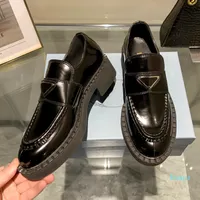 Tasarımcı-Kadın Platformu Topuk Elbise Ayakkabı Yaz Vintage Patent Deri Lady Düz Topuklu Yüksek Ofis Meslek Loafters Ayakkabı