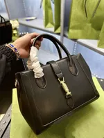 Tote Luxurys Designer Çanta Çanta Çanta Yüksek Kaliteli Bayanlar Zincir Omuz Çantaları Patent Deri