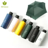 Regenschirme MROSAA Kleine Mode Klapp Regenschirm Regen Frauen Geschenk Männer Mini Tasche Parasol Mädchen Anti-UV Wasserdichte Tragbare Reise