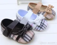 Yenidoğan Bebek Kız Çocuklar İlk Yürüteçler Bebek Yürüyor Klasik Spor Kaymaz Yumuşak Tabela İlk Walker Ayakkabı Bahar Autum