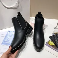 Lüks Tasarımcı Bayan Yarım Çizmeler Ayakkabı Kış Tıknaz Med Topuklu Düz Kare Toes Ayakkabı Rainboots Zip Kadınlar Orta Buzağı Booty Aşınmaya Dayanıklı Kalın Soled Boot A118